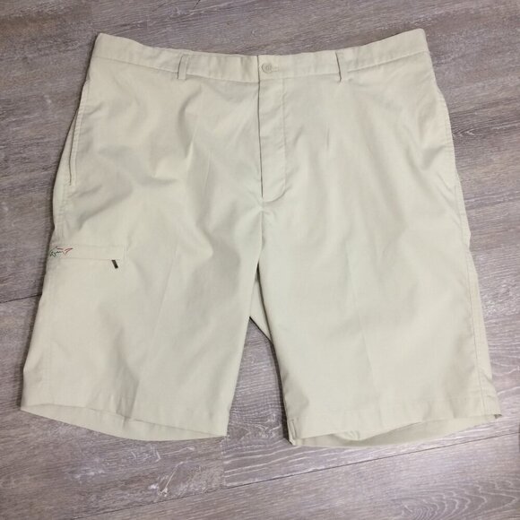Greg Norman Mens Golf Shorts Lightweight Zipper Pocket Stretch Beige Size 40 - Picture 1 of 4